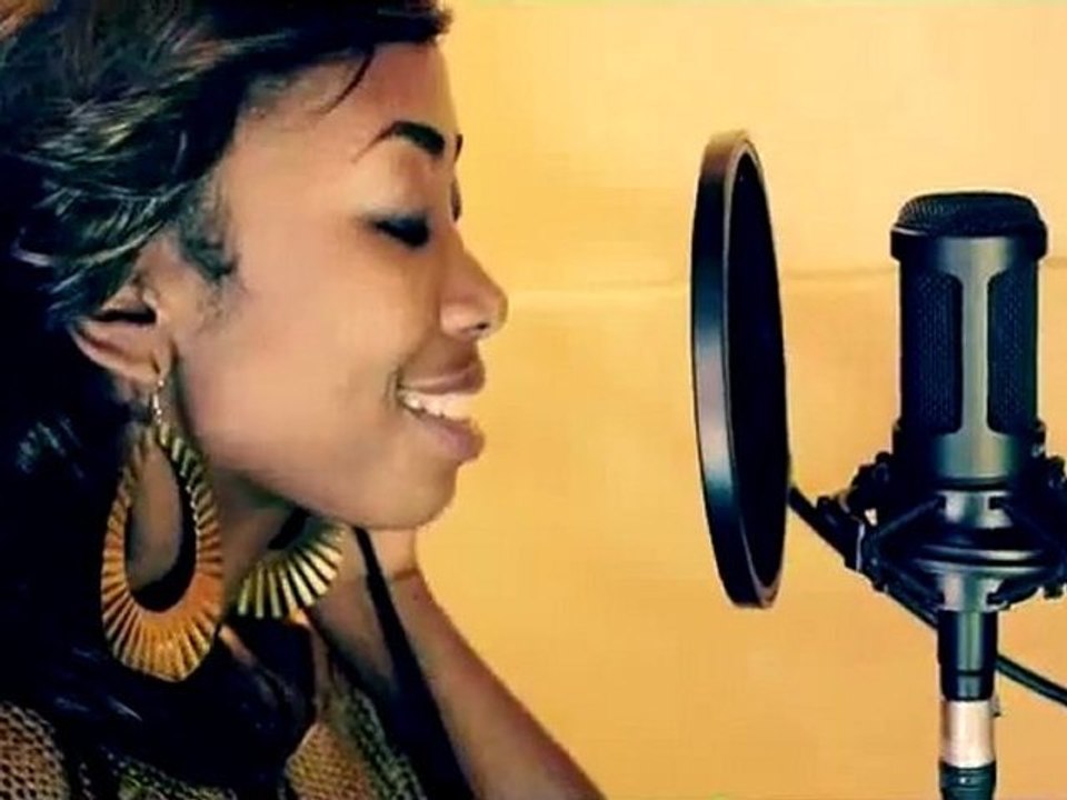 DEENYZ   -   Tsy top model (gasy-malagasy)