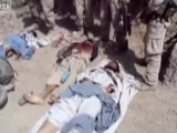 Quatre militaires américains urinent sur des cadavres