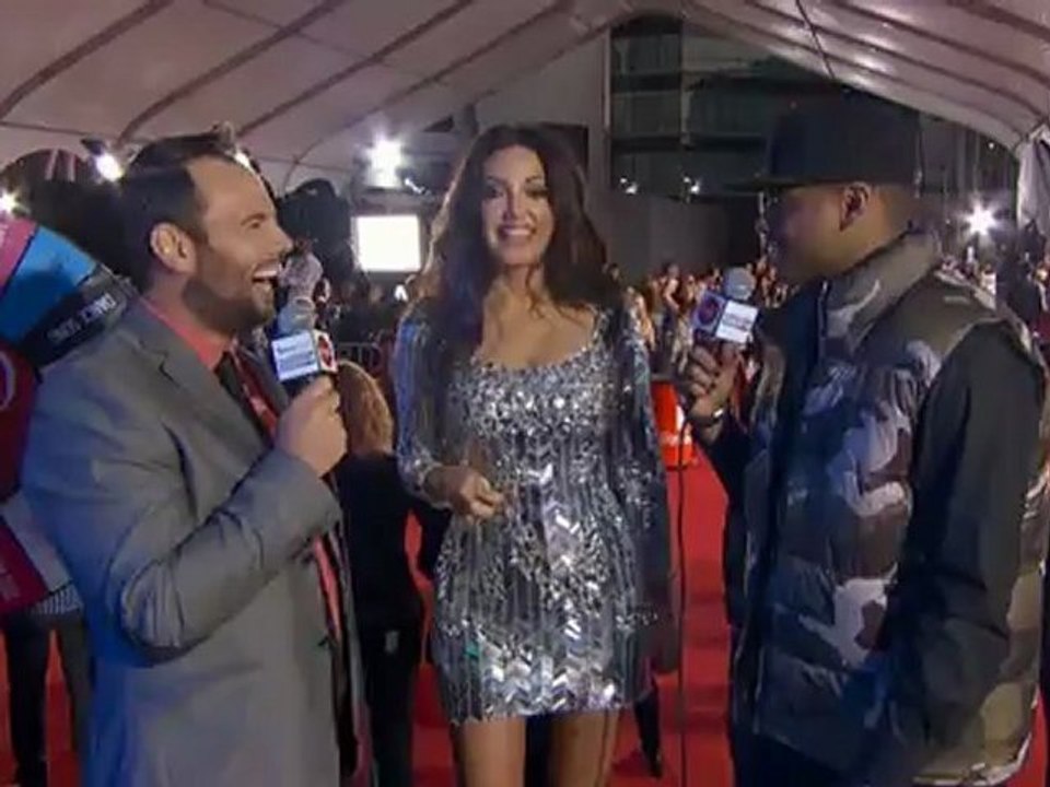 Bleona Qereti Red Carpet Interview AMA 2012
