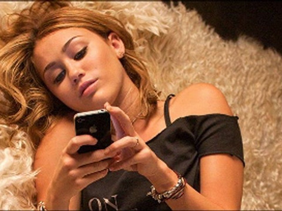 LOL (2012) romance online watch www.hdmoviespool.com