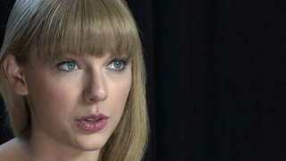 Behind-the-Scenes Interview With Taylor Swift at the AMAs 2012