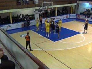 Icaro Sport. Poderosa Montegranaro-Crabs Rimini 71-68, la partita