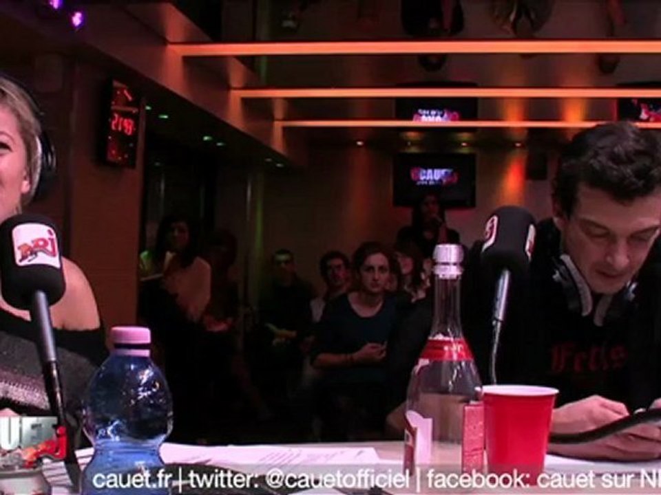 Un mec pousse à bout sa meuf enceinte