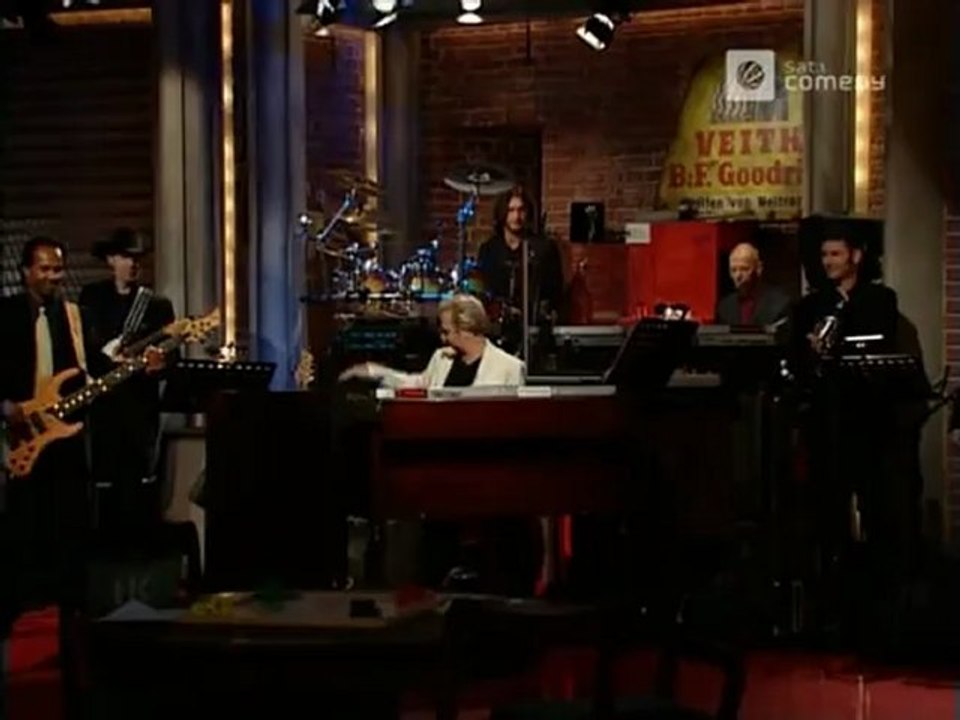 Die Harald Schmidt Show - 1116 - 2002-07-16 - Mensch ärgere Dich nicht, Spanien - Marokko