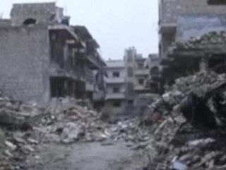 Télécharger la video: Syrian forces bombard strategic rebel-held town