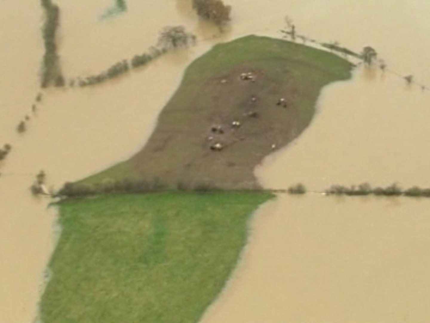 Flooding continues in UK