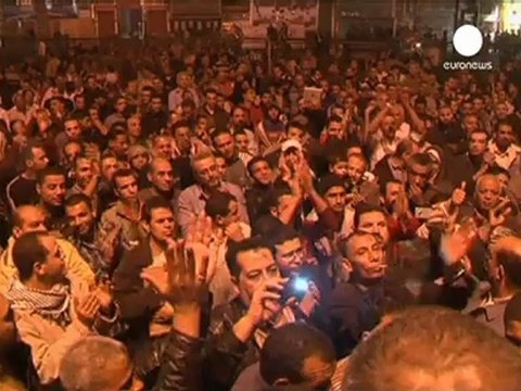 Egitto, retromarcia di Morsi, ma la piazza non cede