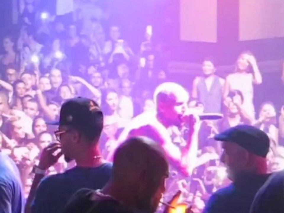 Chris Brown insulte une femme avant d'effacer son compte Twitter