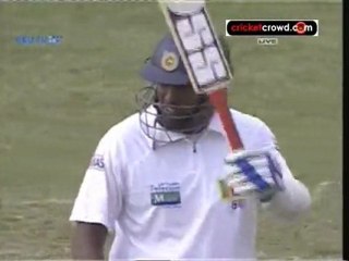 Sri Lanka fight back on slow day