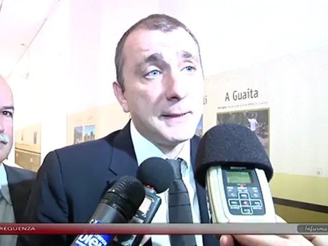 2012.11.27 Manuel Valls et l'évolution institutionnelle : Les réactions