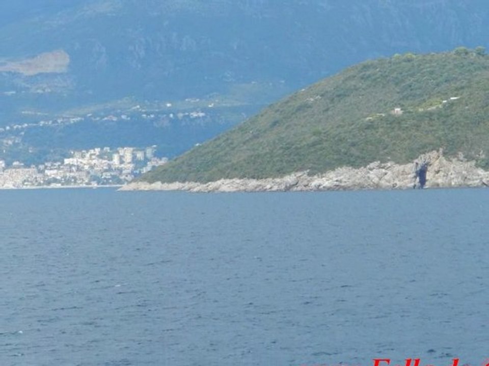 Reisebüro Fella Hammelburg http://www.VIP-Reisen.de oder http://www.Kreuzfahrt4you.de Video Urlaubsvideo Wir sind für Sie von 9.-18.30 Uhr unter 09732-2600 zu erreichen und ab 18.30 Uhr unter Handy D1 0171-2731400 Hubert Fella TUI TRAVELStar Reisebüro Fel