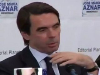 Aznar agradece a Rajoy y Rato lo mucho hecho y que siguen haciendo por España