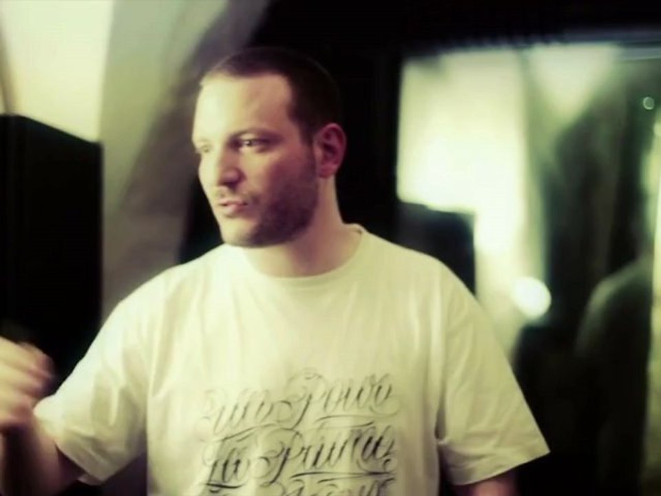 Flynt | Interview FROM PARIS
