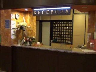 Kompleks Hotelowy CHROBRY w Pokrzywnej - recepcja