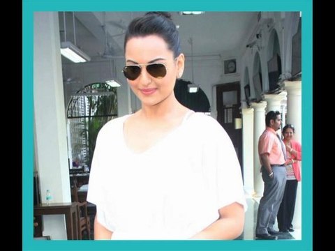 Sonakshi Sinha Surprisingly Slim! - Bollywood Babes [HD]