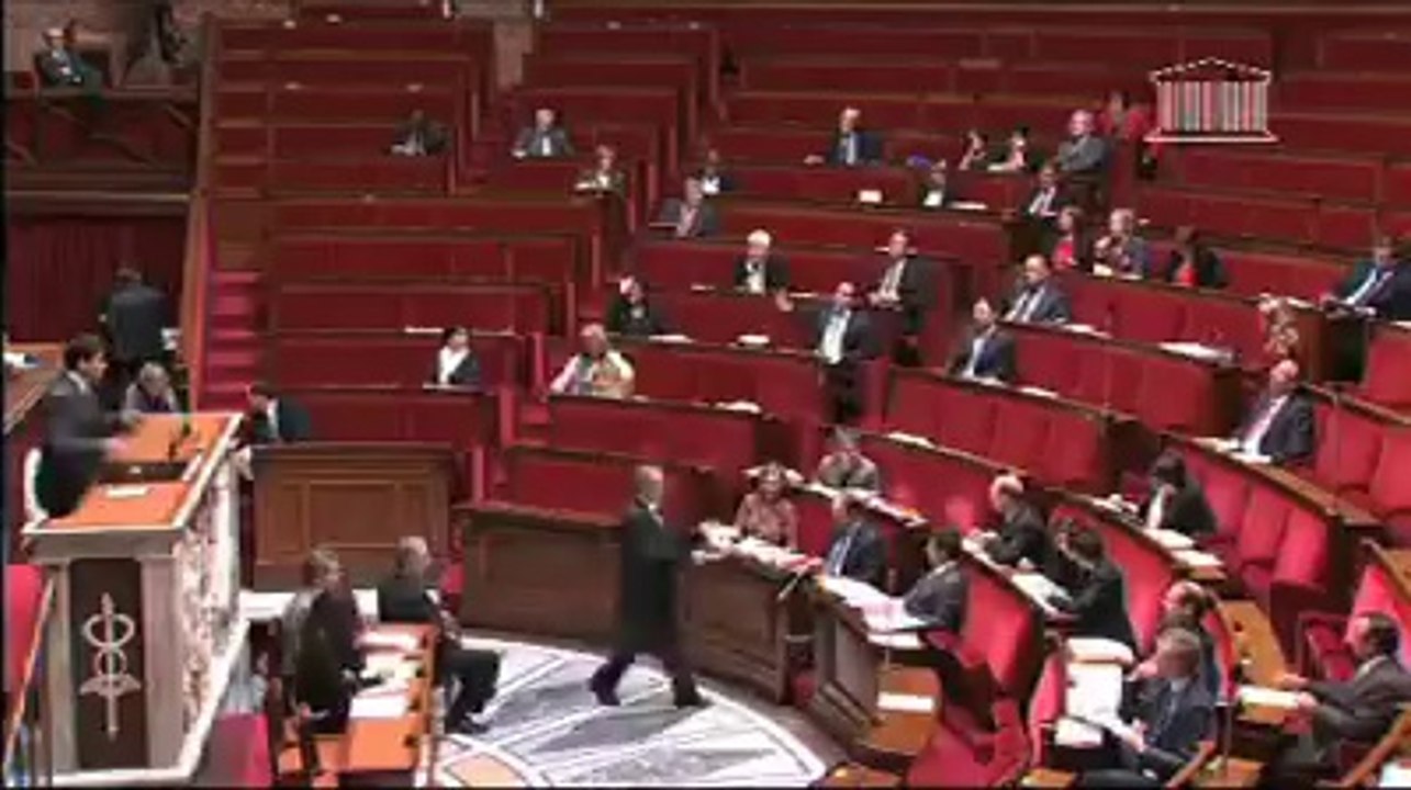 Nicolas Dhuicq compare les enfants d'homosexuels aux terroristes