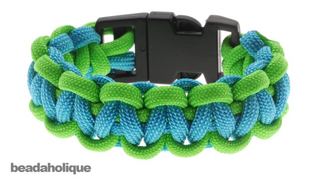 How to Make a Basic Cobra Paracord Bracelet