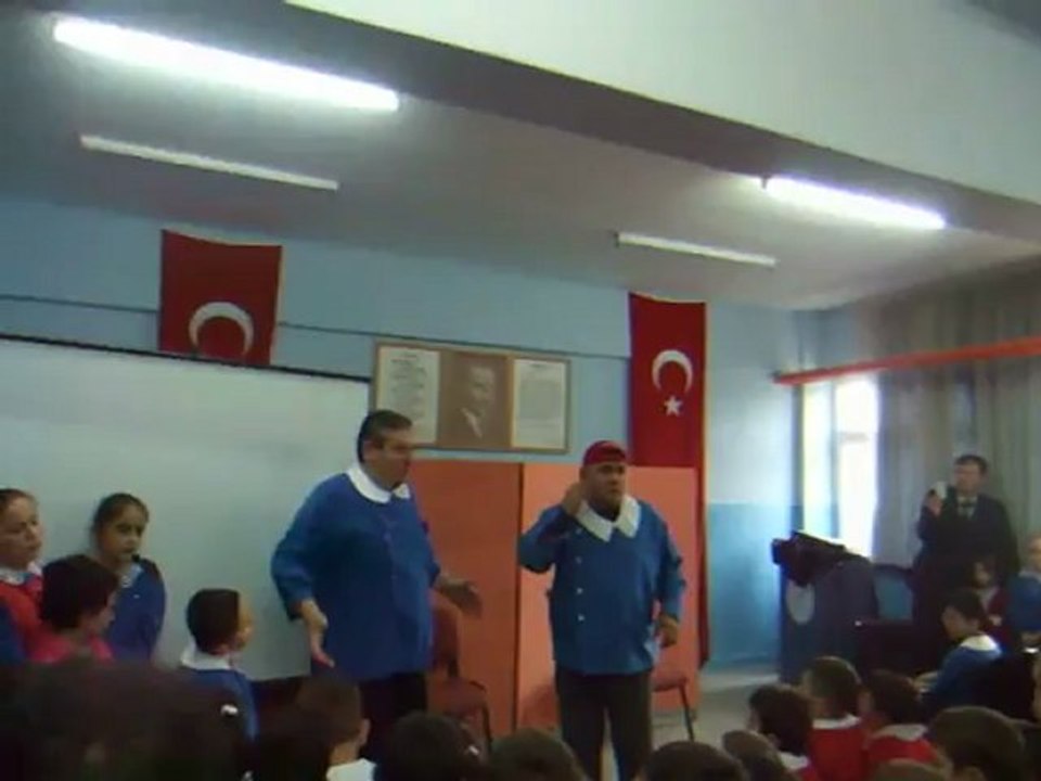 tiyatro gösterisi