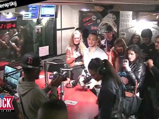 Zaho "Tout est pareil" en live dans Planète Rap sur Skyrock.