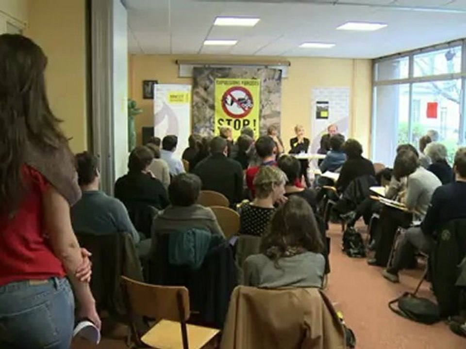 Roms: Amnesty International réclame la fin des...
