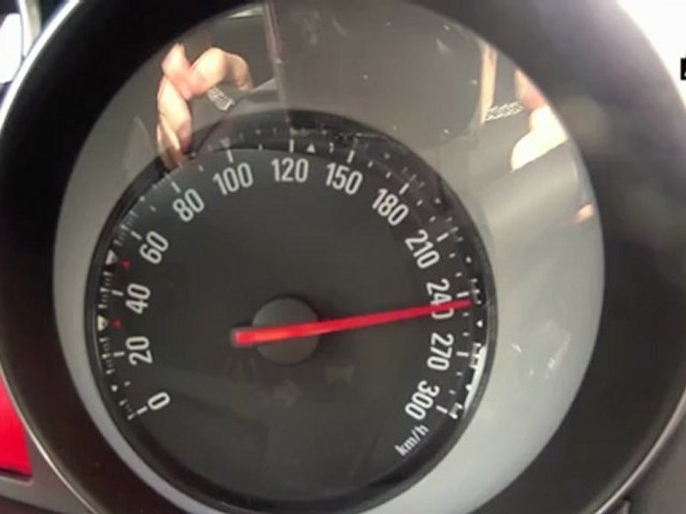 Top Speed : 0-250 km/h en Opel Astra OPC