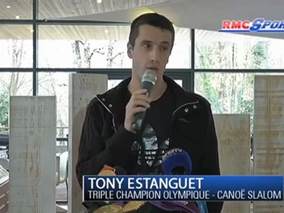 Estanguet range les pagaies