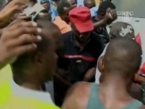 Самолет рухнул в океан, все 29 пассажиров живы