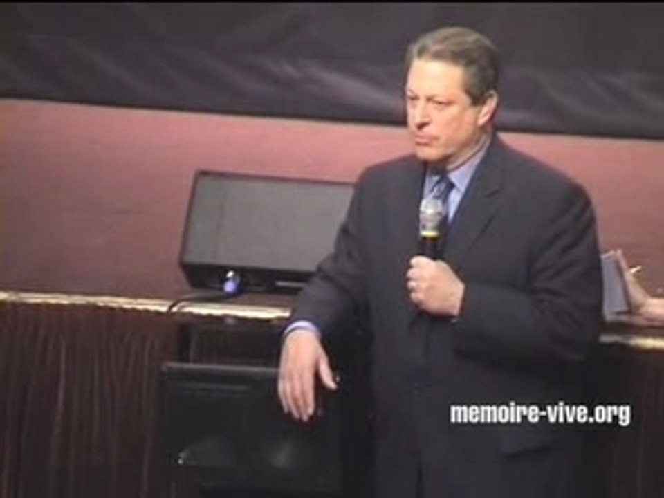 Al Gore presents his movie in Paris