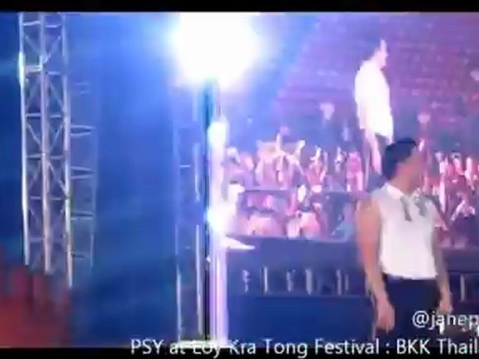 PSY Gangnam Style Thailand Extra live (FANCAM) 281112