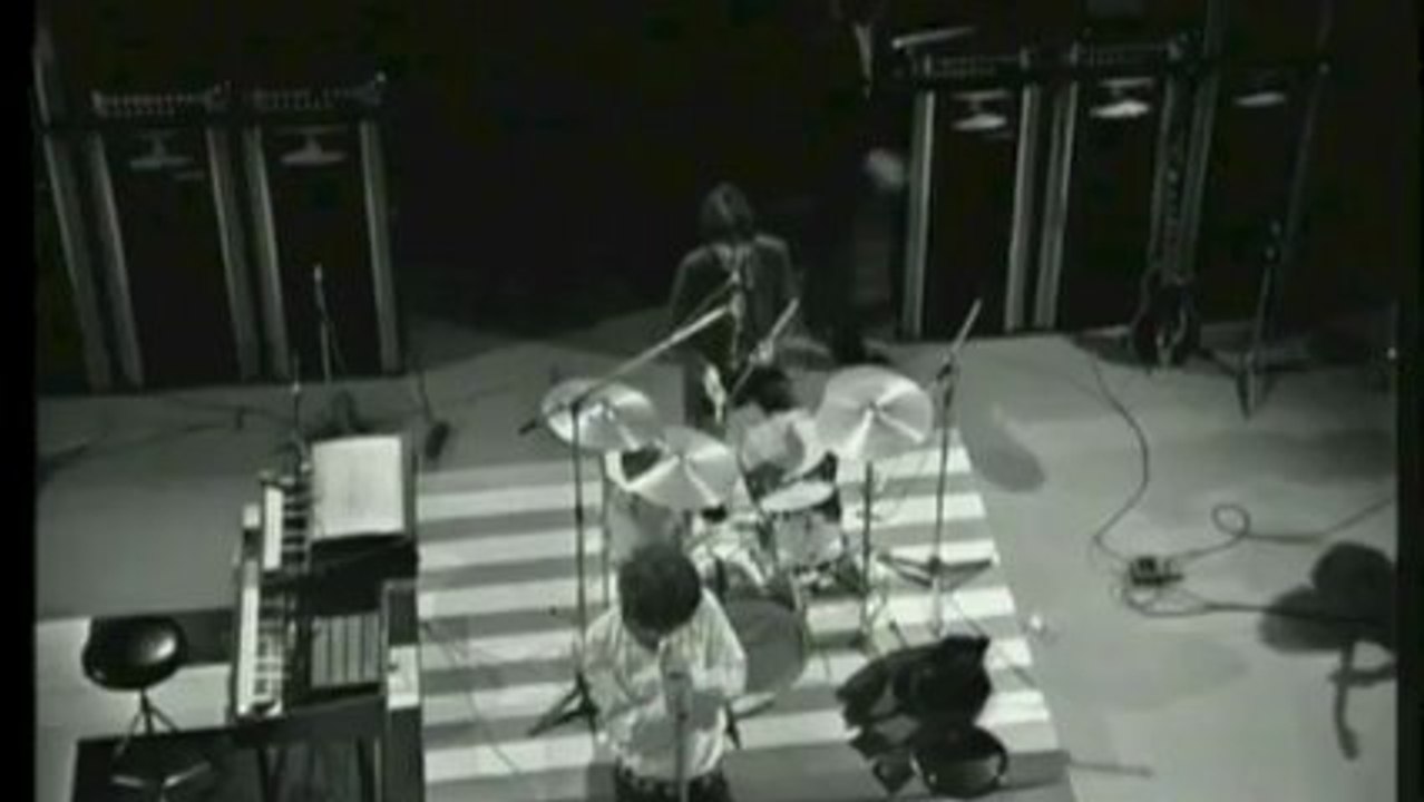 The Doors - Unknown Soldier (LIVE)