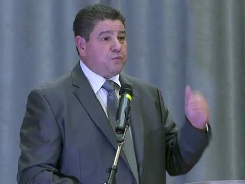 Intervention d'Akli Mellouli lors du meeting de Saint-Maur-Des-Fossés