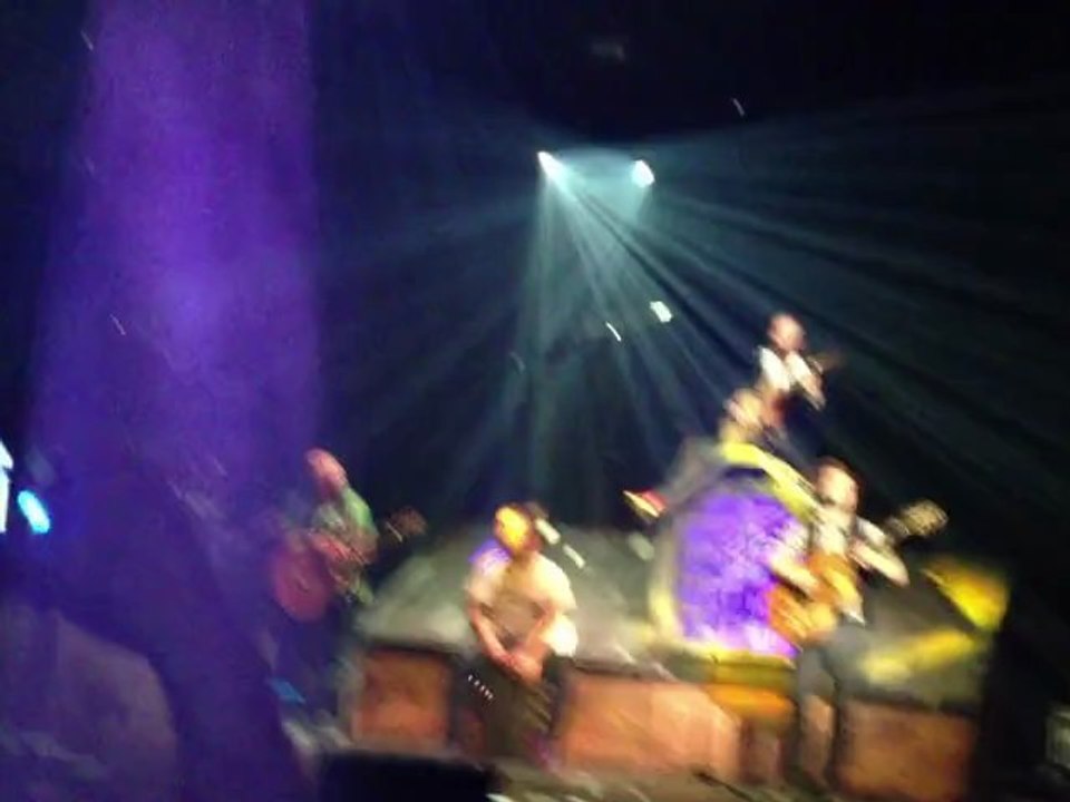 Tryo Serre moi Live @ Zénith de Nantes