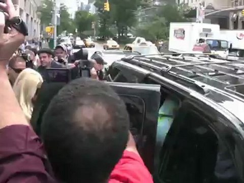 'Pregnant' Jessica Simpson Spotted With Eric and Baby Maxwell!