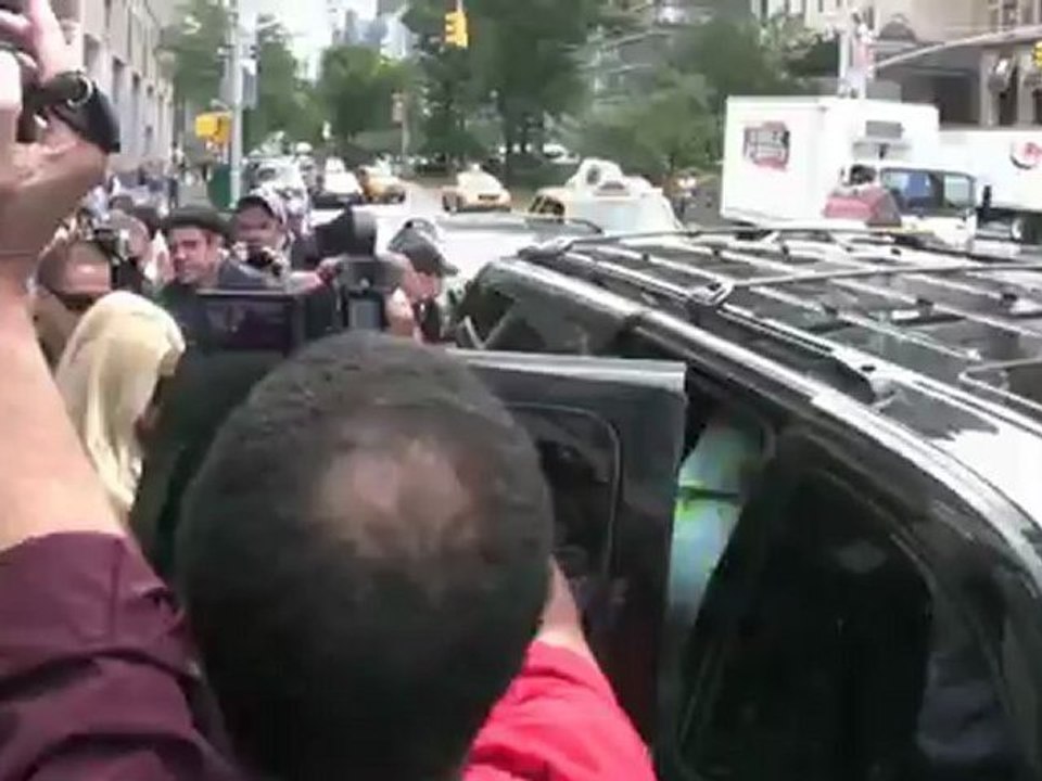 'Pregnant' Jessica Simpson Spotted With Eric and Baby Maxwell!