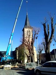 Clocher de l'église de Hèches remis sur l'église