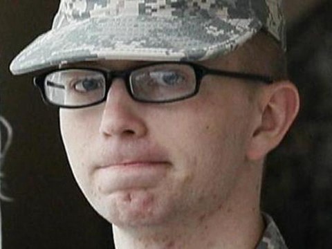 Soldier who leaked US secrets testifies