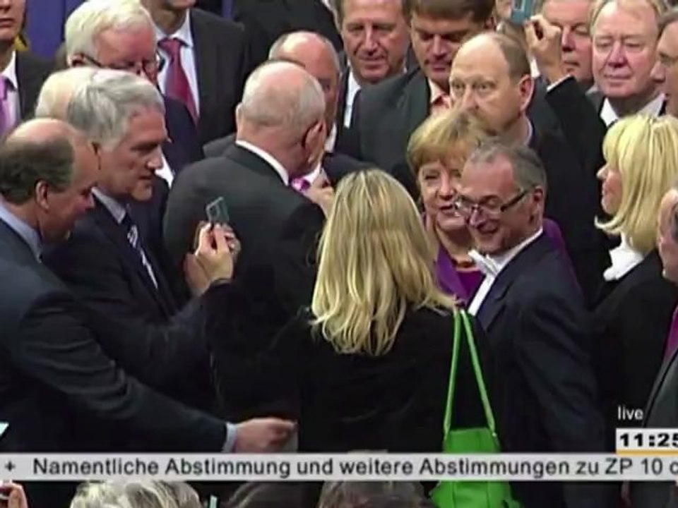 Bundestag stimmt neuer Griechenland-Hilfe zu