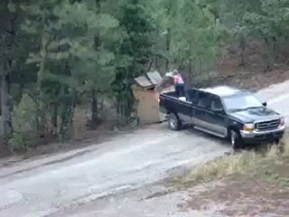 BİZDE OLSA BU YAVRULARIN ÖLÜSÜ ÇIKAR ORDAN