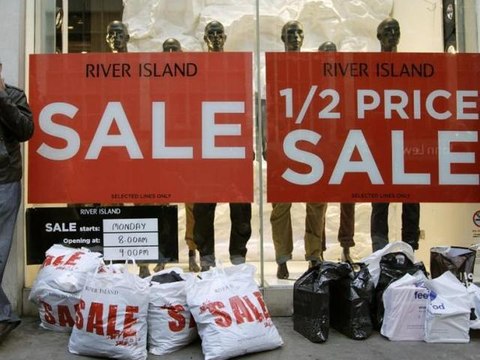 Wall Street Flat After Consumer Spending and Concern Over a 'Fiscal Cliff' Deadlock