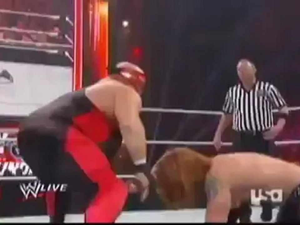 VADER RETURNS TO RAW 2012