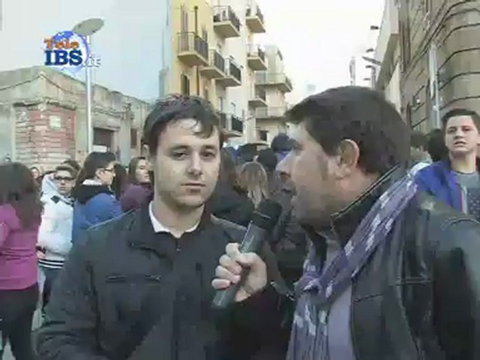 2012-11-30 Corteo dell'Istituto "Francesco Ferrara" contro i tagli alla scuola