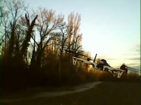 filmé du sol et de la voiture pilote quadri en immersion cédric video04