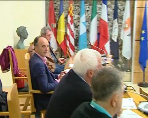 Τζ. Οικονόμου: Χουντοποίηση η επιτροπεία των δήμων