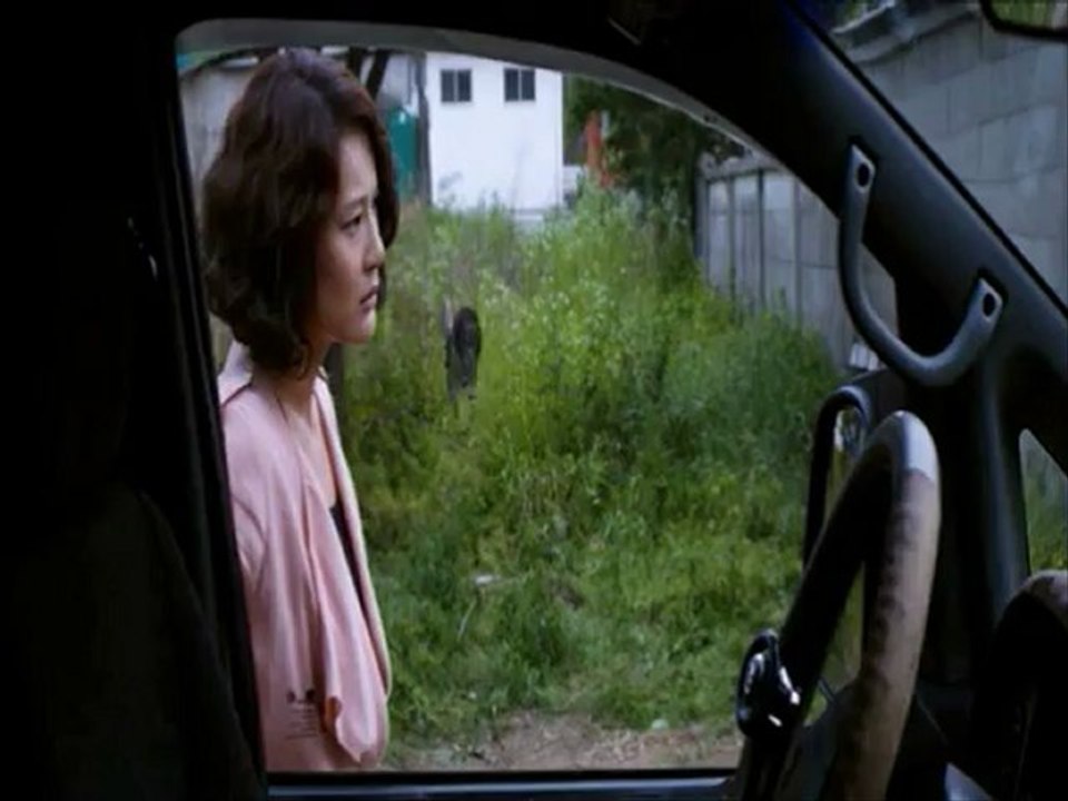 A Lethal Wolf-Dog Train to Killed Human - Howling (Korean Movie)