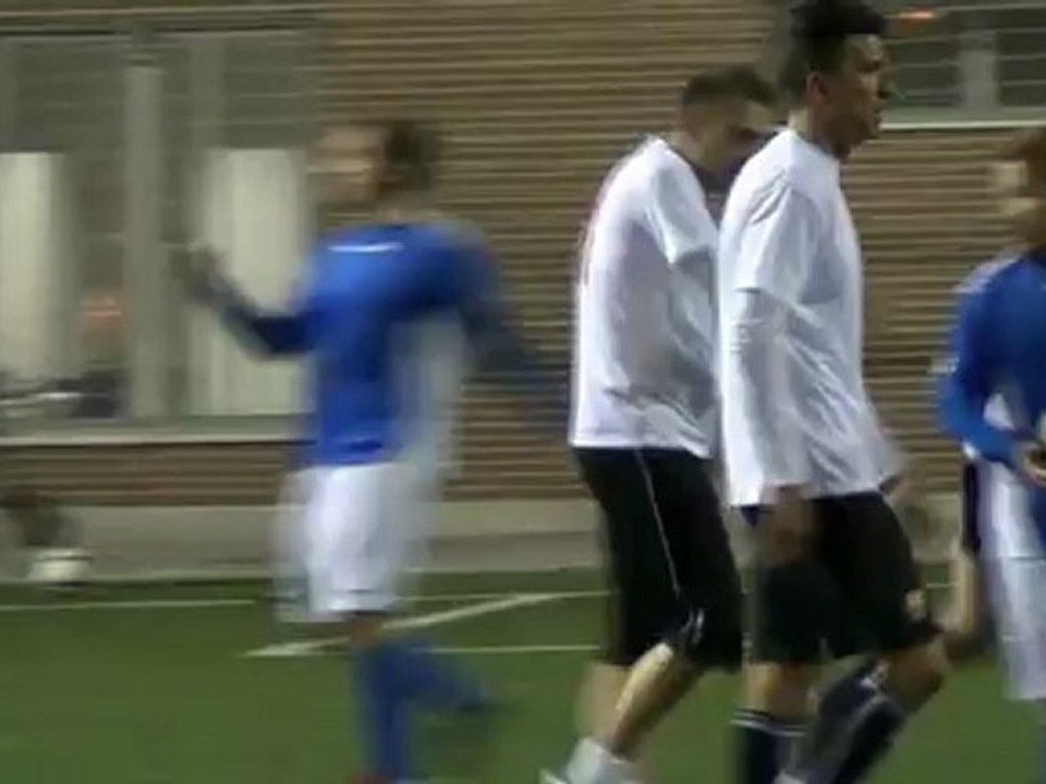 VJ J8: Bater de Munich 1-2 Minipop Pub