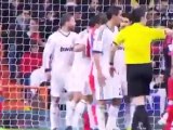 Sergio Ramos lén nhổ vào mặt  Diego Costa