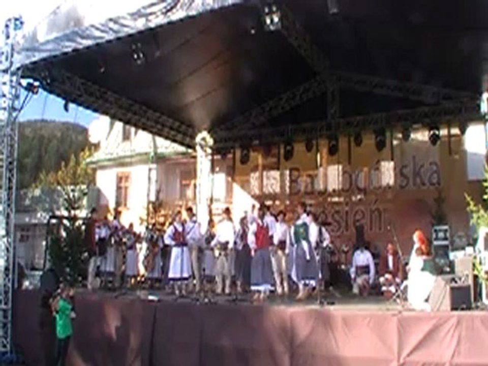 Występ Zespołu Regionalnego z Gminy Zawoja reprezentujący Gminę Zawoja