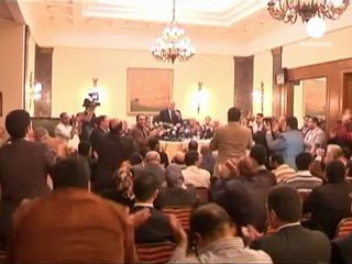 Los jueces egipcios siguen boicoteando a Mursi