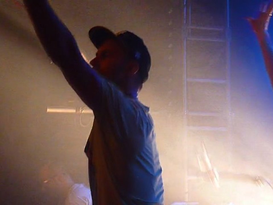 Maniacx -  " Alcohol " live@Marché Gare . 01/12/12 Lyon