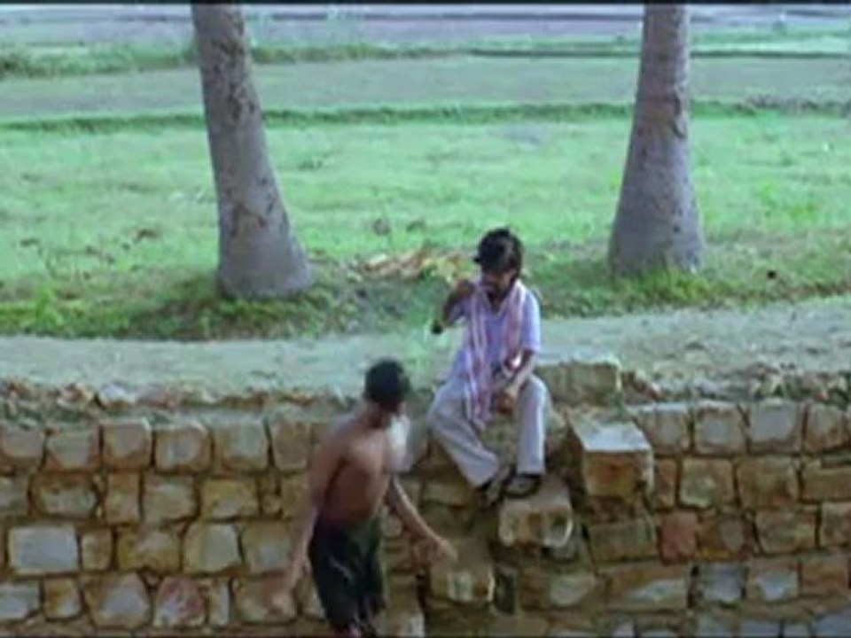 Thenmerkku.Paruvakaatru.(freetamilmovies.in)_clip0